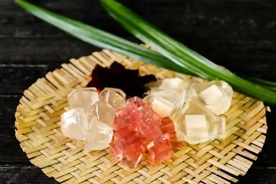 Cách Làm Rau Câu Trà Sữa Giòn Dẻo Chuẩn Vị Tiệm & Top 5+ Loại Thạch Topping Hot Trend