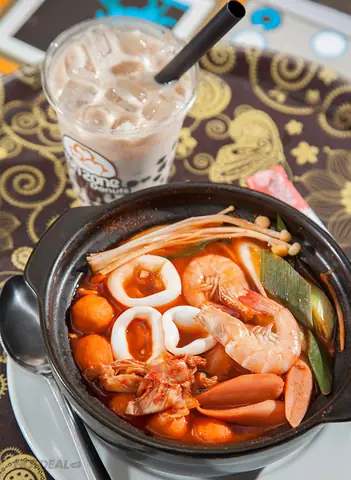 Tổng Hợp Hình Ảnh Mì Cay Trà Sữa Đẹp Mắt, Kích Thích Vị Giác & Top Quán Combo Ngon