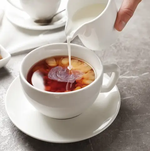 Trà Đổ Vào Sữa Hay Sữa Đổ Vào Trà? Cách Pha Chuẩn Vị Khoa Học & Ý Nghĩa "cưa Cẩm"