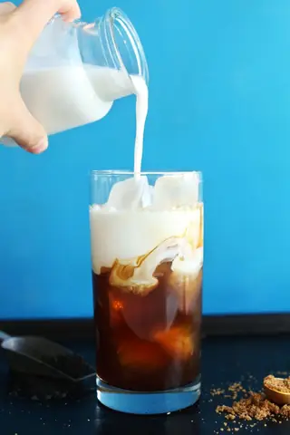 Ăn Chay Có Uống Trà Sữa Được Không? Giải Đáp & Cách Làm Trà Sữa Thuần Chay Ngon Chuẩn Quán