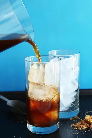 Ăn Chay Có Uống Trà Sữa Được Không? Giải Đáp & Cách Làm Trà Sữa Thuần Chay Ngon Chuẩn Quán