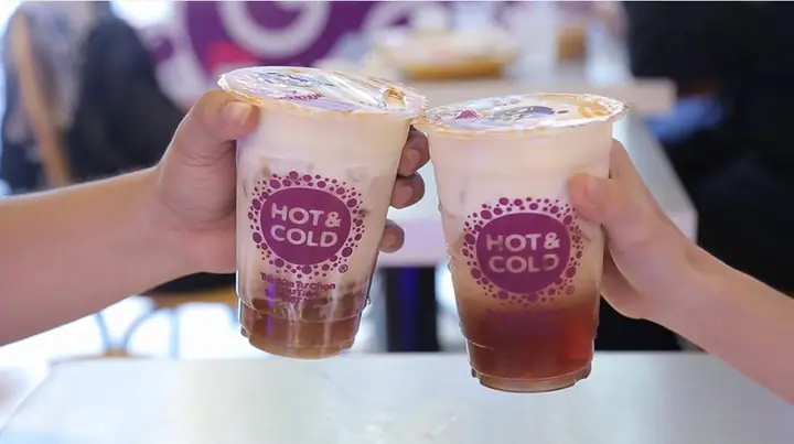 Hot & Cold Trà Sữa & Xiên Que Đóng Cửa Sau 14 Năm: Lý Do, Lịch Sử & Bài Học Kinh Doanh Hot & Cold Trà Sữa & Xiên Que Đóng Cửa Sau 14 Năm: Lý Do, Lịch Sử & Bài Học Kinh Doanh