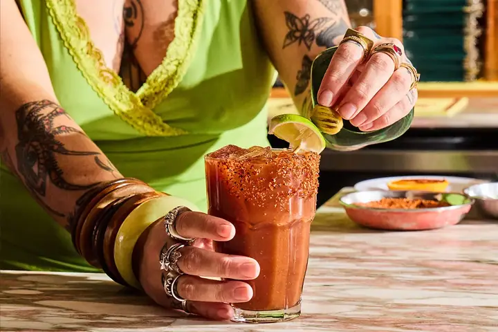 Cách Làm Cocktail American Beauty: Công Thức Gốc & Các Phiên Biến Lịch Sử