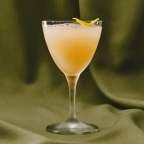 Cách Pha Army & Navy Cocktail: Công Thức Chuẩn Với Gin, Lemon, Orgeat Và Bitters