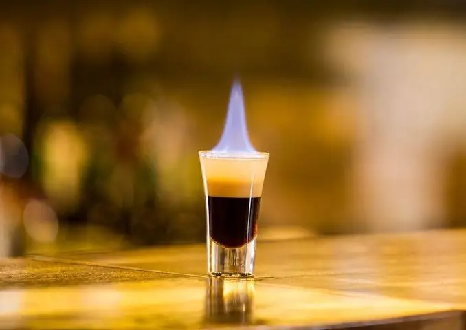 Cách Làm Cocktail B52 Đẹp Mắt 3 Tầng Từ Kahlua, Baileys Và Grand Marnier Cách Làm Cocktail B52 Đẹp Mắt 3 Tầng Từ Kahlua, Baileys Và Grand Marnier