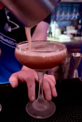 Ultimate Guide To The Best Cocktails In Orlando: Top Signature Drinks & Where To Find Them