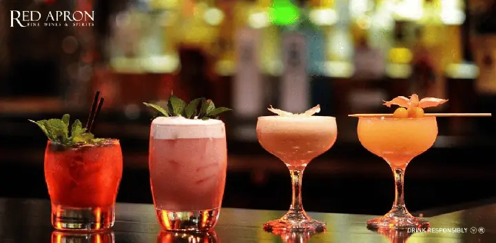Các Loại Cocktail Trong Bar: Tên Gọi, Thành Phần Và Hương Vị Nên Biết Trước Khi Gọi Món