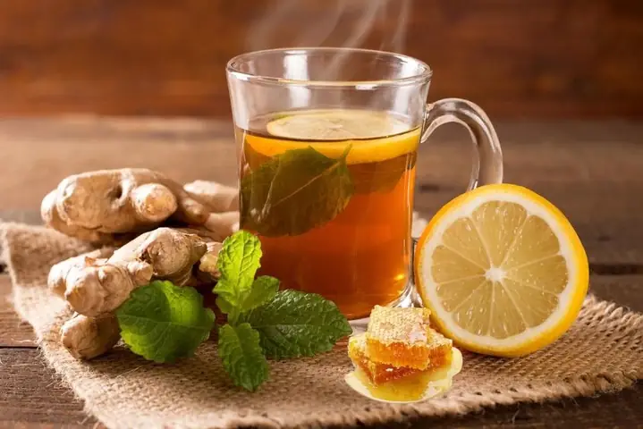 Cách Làm Trà Gừng Nóng Tại Nhà: 5+ Công Thức Đơn Giản Giải Cảm, Trị Ho, Ấm Bụng Hiệu Quả Cách Làm Trà Gừng Nóng Tại Nhà: 5+ Công Thức Đơn Giản Giải Cảm, Trị Ho, Ấm Bụng Hiệu Quả