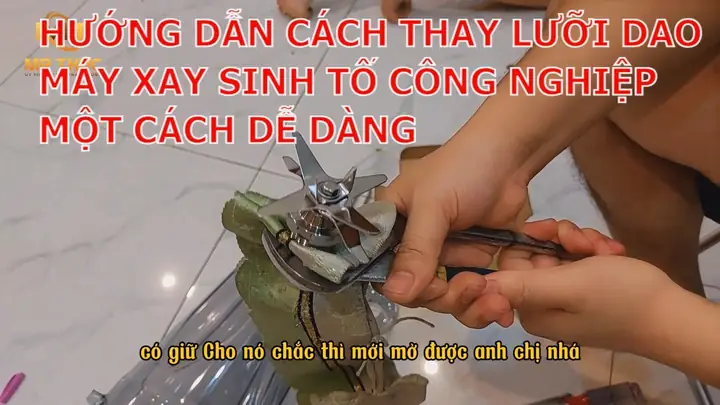 Cách Tháo Vấu Máy Xay Sinh Tố Đúng Cách, Dễ Dàng Tại Nhà 1 Cách Tháo Vấu Máy Xay Sinh Tố Đúng Cách, Dễ Dàng Tại Nhà