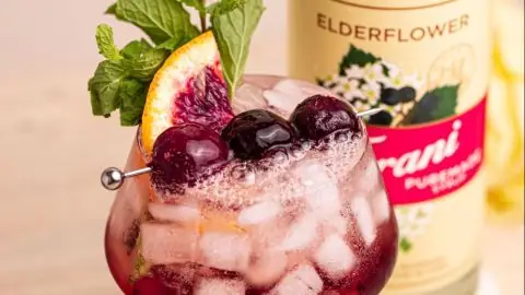 How To Make A Cherry Blossom Mocktail: Easy Sparkling Sakura Drink Recipe