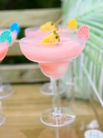 Cách Pha Chi Chi Cocktail Tại Nhà – Biến Tấu Piña Colada Với Vodka