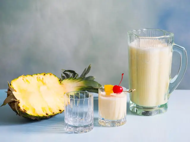 Cocktail Chi Chi Là Gì? Nguồn Gốc Và Công Thức Pha Chuẩn Tại Nhà