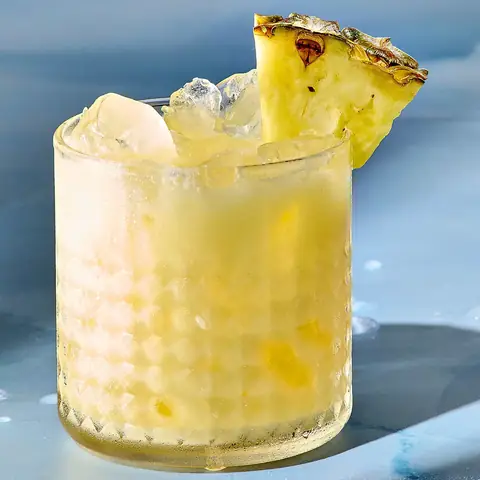Cocktail Chi Chi Là Gì? Nguồn Gốc Và Công Thức Pha Chuẩn Tại Nhà