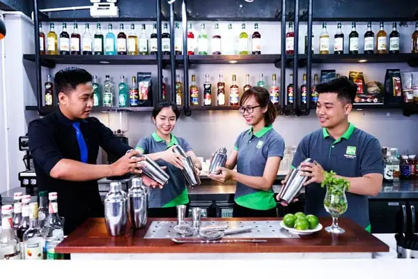 Chi Phí Học Pha Chế Hướng Nghiệp Á Âu Bao Nhiêu? Bảng Học Phí Từng Khóa Mới Nhất