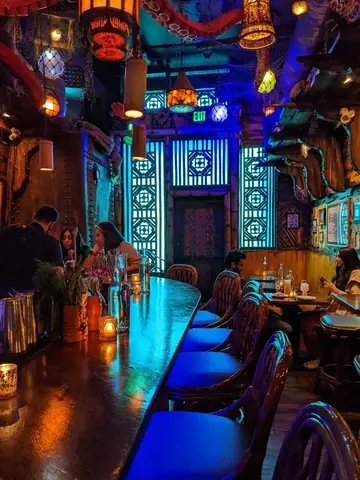 The Best Cocktail Bars In Seattle: Top Spots For Craft Cocktails