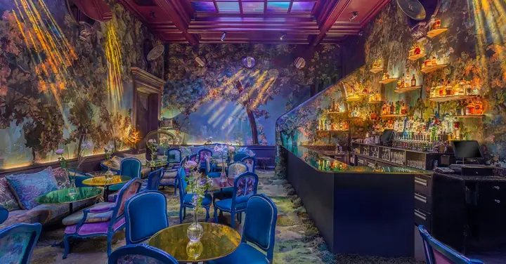 Discover The Best Cocktail Bars In London: 2024 Guide To Award-winners, Neighborhood Gems & Iconic Spots