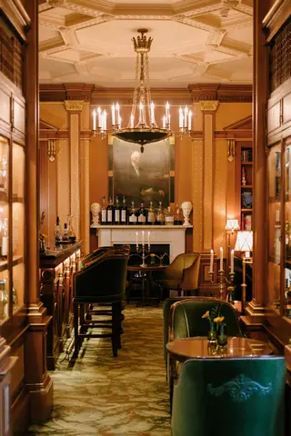 Discover The Best Cocktail Bars In London: 2024 Guide To Award-winners, Neighborhood Gems & Iconic Spots