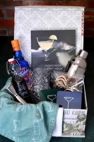 45 Best Cocktail Gift Ideas For Home Bartenders And Mixologists