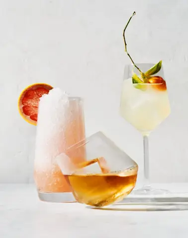 Hướng Dẫn Phân Loại Ly Cocktail: Các Loại Phổ Biến, Công Dụng & Cách Chọn Mua Phù Hợp