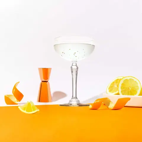 Cách Pha Cocktail Goldfish Chuẩn Vị: Công Thức, Nguyên Liệu Và Những Biến Thể Đáng Thử Cách Pha Cocktail Goldfish Chuẩn Vị: Công Thức, Nguyên Liệu Và Những Biến Thể Đáng Thử