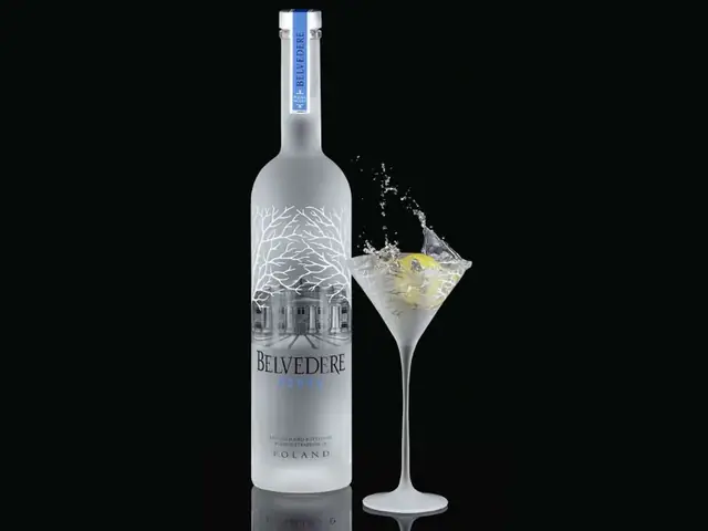 Cách Pha Cocktail Vodka Đơn Giản Tại Nhà: 10+ Công Thức Ngon Dễ Làm Cho Người Mới Bắt Đầu