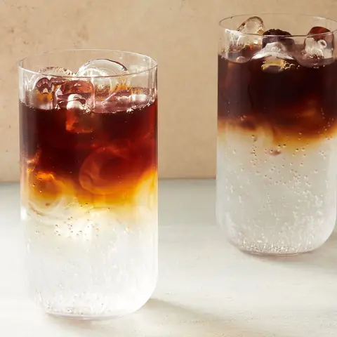 Cách Làm Coffee Tonic (espresso Tonic) Chuẩn Vị Tại Nhà: Công Thức, Tỷ Lệ & 5 Biến Tấu Sáng Tạo Cách Làm Coffee Tonic (espresso Tonic) Chuẩn Vị Tại Nhà: Công Thức, Tỷ Lệ & 5 Biến Tấu Sáng Tạo