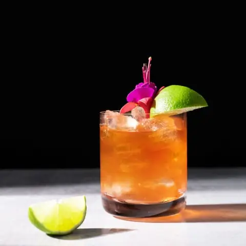 How To Make A Corn 'n' Oil Cocktail: The Classic Blackstrap Rum Recipe