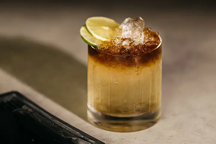 How To Make A Corn 'n' Oil Cocktail: The Classic Blackstrap Rum Recipe