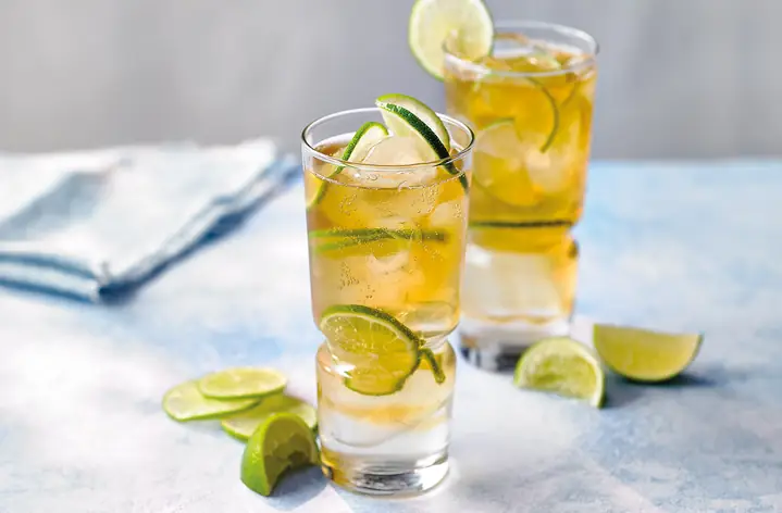 Cách Làm 7+ Cocktail Rum Đen Chanh Đẳng Cấp: Công Thức Chuẩn, Mẹo Pha & Biến Tấu 1 Cách Làm 7+ Cocktail Rum Đen Chanh Đẳng Cấp: Công Thức Chuẩn, Mẹo Pha & Biến Tấu