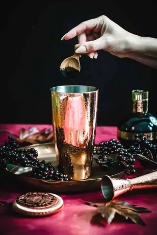 Full Moon Cocktail Là Gì? Công Thức Pha Chuẩn Và Các Phiên Bản Đáng Thử