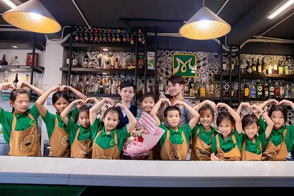 Khóa Học Pha Chế Bartender: Học Gì, Học Phí Bao Nhiêu Và Nên Học Ở Đâu?
