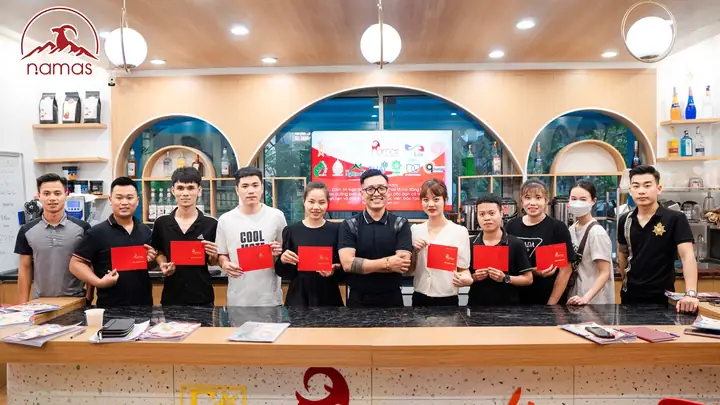 Học Viên Đào Tạo Pha Chế Namas: Quy Mô 20.000+, Chương Trình & Cam Kết Bảo Hành Trọn Đời