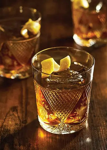 15 Irish Whiskey Cocktails To Make At Home (classic & Modern Recipes)