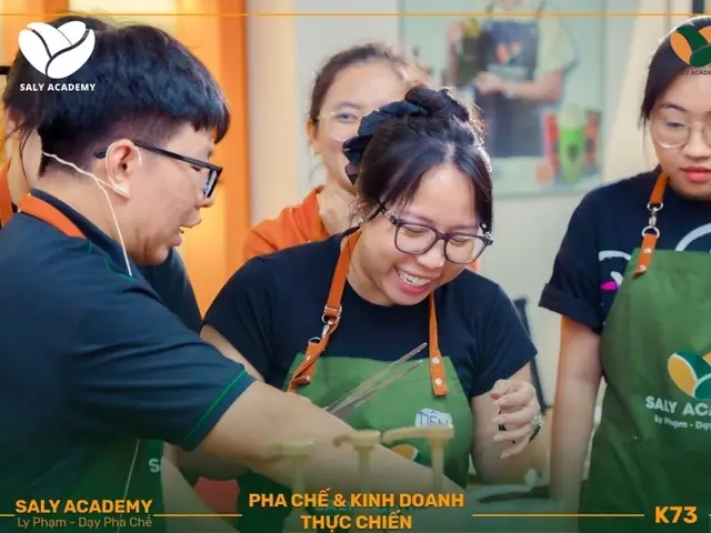 Tổng Hợp Khóa Học Pha Chế Ngắn Hạn: Học Phí, Chương Trình & Cách Chọn Đơn Vị Uy Tín