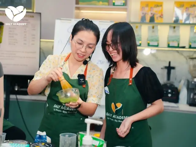 Tổng Hợp Khóa Học Pha Chế Ngắn Hạn: Học Phí, Chương Trình & Cách Chọn Đơn Vị Uy Tín
