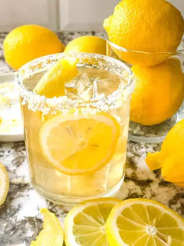 20 Best Lemon Cocktails To Make At Home: Classic & Easy Recipes