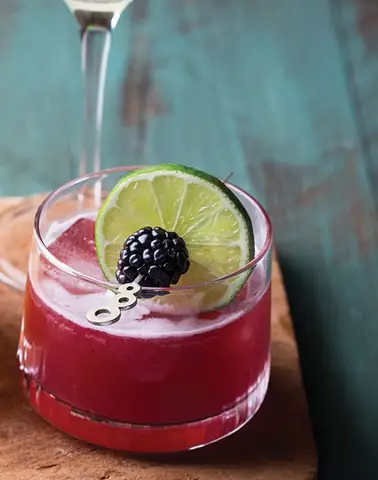 Liqueur Cocktails: Công Thức & Cách Pha Món Ngon Dễ Làm