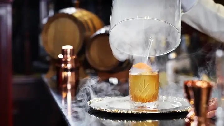 Luxury Cocktails That Impress: 20+ Elegant Drinks To Make At Home
