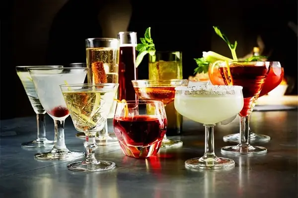 Top 10+ Ly Cocktail Đẹp Nhất 2024: Review Chi Tiết, Phân Loại Theo Loại Đồ Uống & Hướng Dẫn Chọn Mua