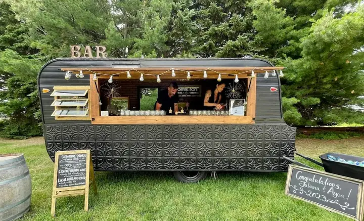 Top Mobile Cocktail Bar Systems & Services To Buy Or Rent For Events