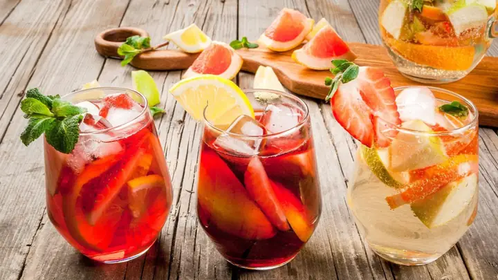 Mocktail Là Gì? Phân Biệt Mocktail, Cocktail, Mojito & Các Loại Mocktail Nổi Tiếng Mocktail Là Gì? Phân Biệt Mocktail, Cocktail, Mojito & Các Loại Mocktail Nổi Tiếng