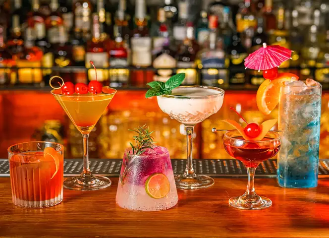 Tổng Hợp Các Loại Ly Cocktail Đẹp, Đúng Chuẩn & Hướng Dẫn Chọn Ly Phù Hợp Từng Món