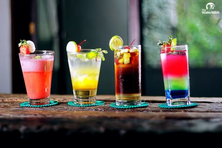 Tổng Hợp Kiến Thức Cơ Bản Về Nước Uống Cocktail: Định Nghĩa, Các Loại Phổ Biến & Cách Pha/uống Chuẩn Tổng Hợp Kiến Thức Cơ Bản Về Nước Uống Cocktail: Định Nghĩa, Các Loại Phổ Biến & Cách Pha/uống Chuẩn