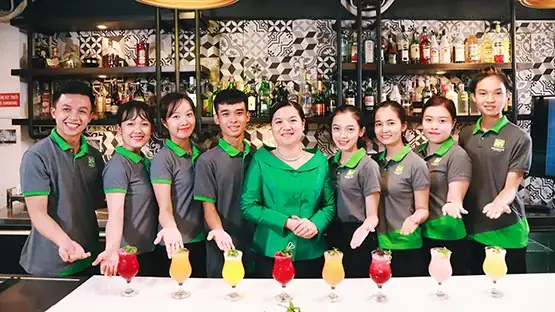 Học Pha Chế Á Âu: Khóa Học Bartender, Barista Từ Cơ Bản Đến Chuyên Nghiệp