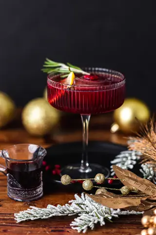 Best Pomegranate Cocktails To Mix At Home (easy Recipes)