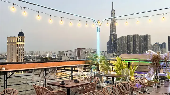 Top Quán Cocktail Bình Thạnh Đáng Ghé: Gợi Ý Bar Chill Được Yêu Thích Nhất