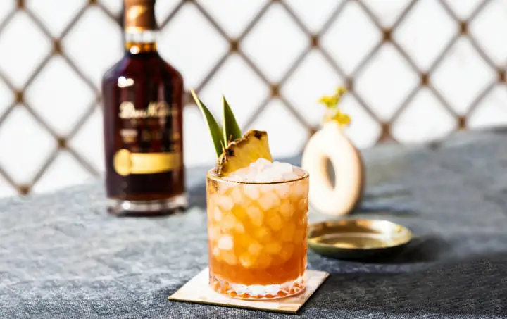 Quel Cocktail Faire Avec Du Rhum Ambré ? Recettes Incontournables Et Meilleures Associations