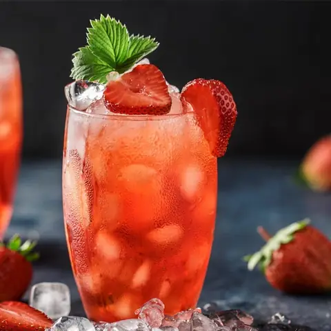 Cách Pha Strawberry Sour Cocktail Chuẩn Vị Tại Nhà: Công Thức Kinh Điển & Biến Thể Ngon