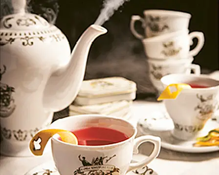 Teapot Cocktails: What They Are And How To Mix And Serve Them