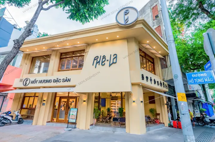Phê La Hồ Tùng Mậu: Địa Chỉ, Menu, Giờ Mở Cửa & Không Gian Chill Đêm Tại Phố Đi Bộ Nguyễn Huệ
